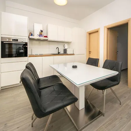 Mare-7 By Interhome Apartamento Trogir