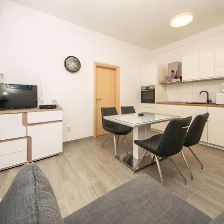 Mare-7 By Interhome Appartamento Traù
